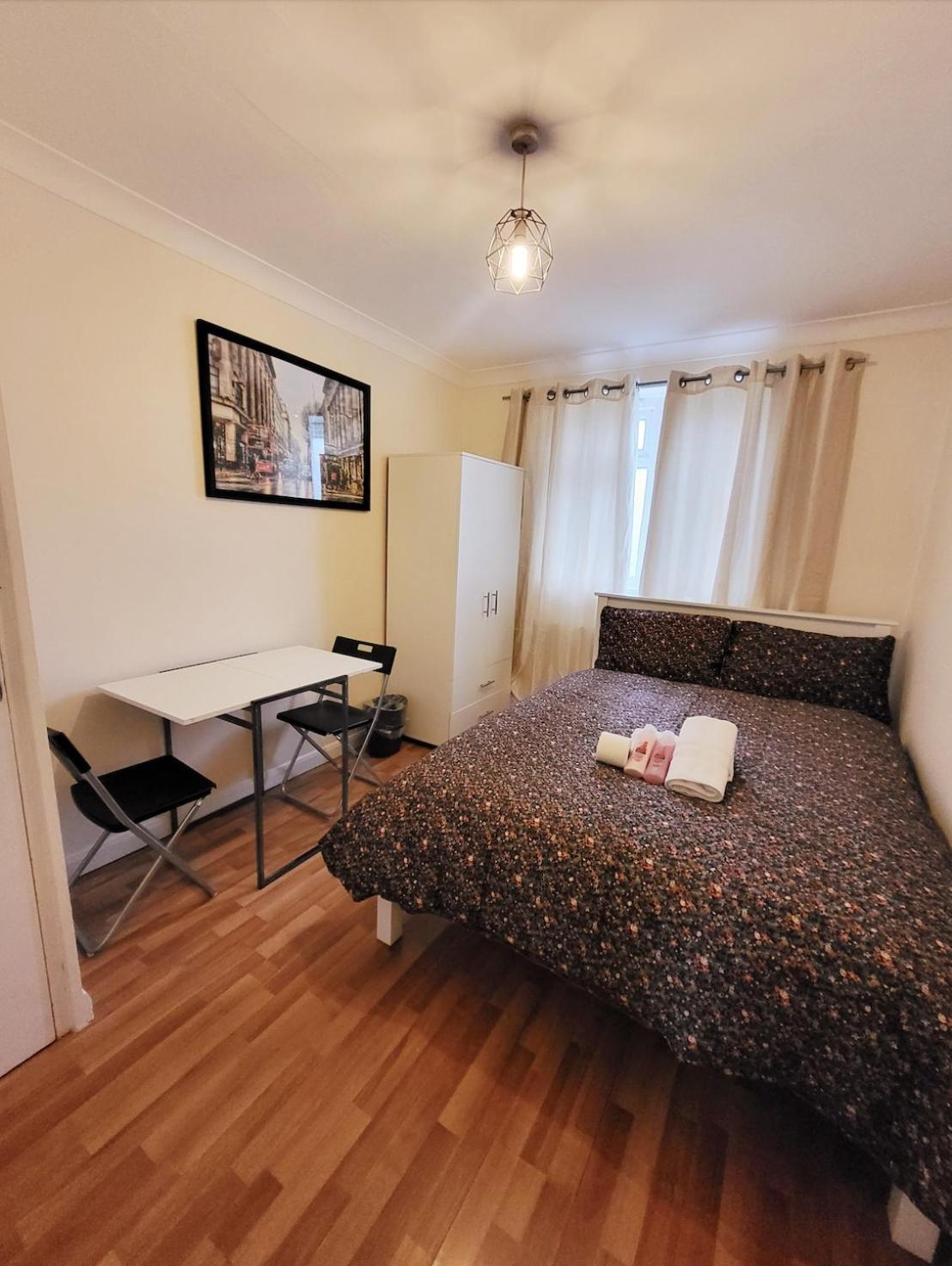Huge And Affordable 3 Bedroom Flat In Hammersmith For 7 People With Welcome Breakfast London Luaran gambar