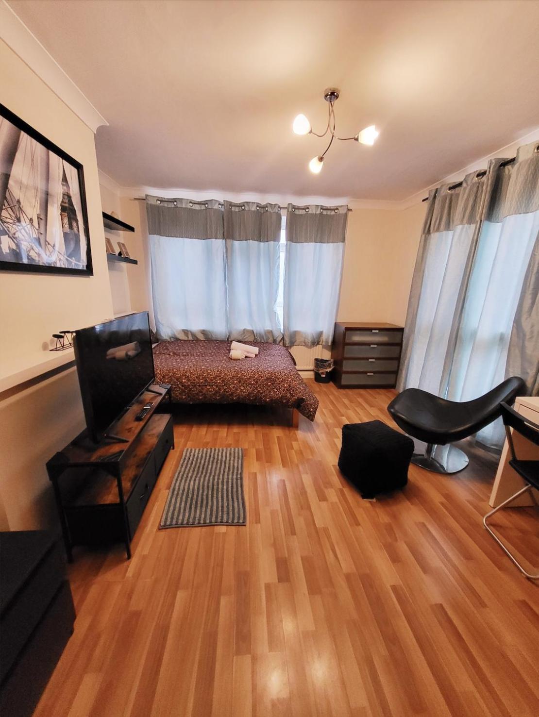 Huge And Affordable 3 Bedroom Flat In Hammersmith For 7 People With Welcome Breakfast London Luaran gambar
