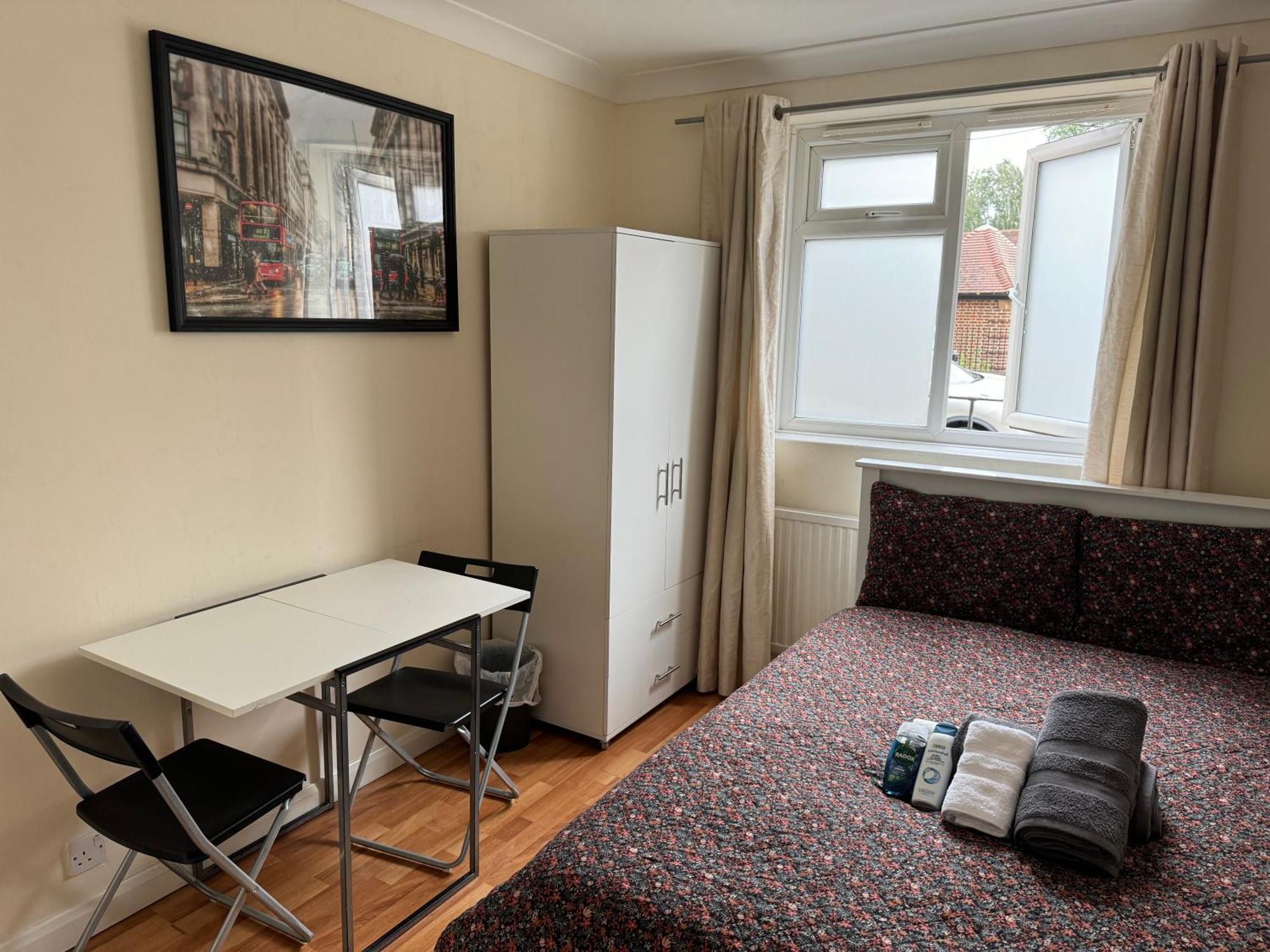 Huge And Affordable 3 Bedroom Flat In Hammersmith For 7 People With Welcome Breakfast London Luaran gambar