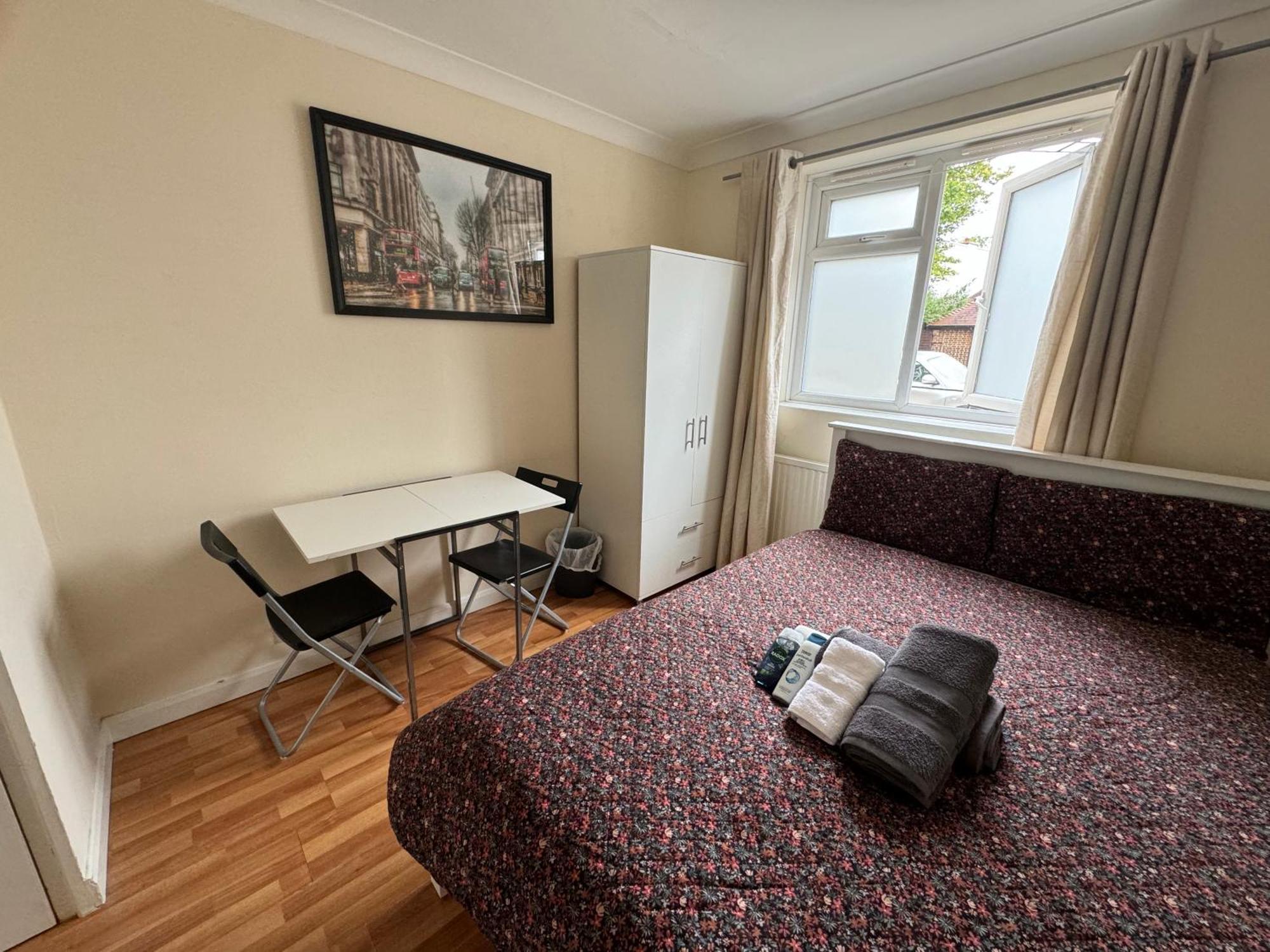 Huge And Affordable 3 Bedroom Flat In Hammersmith For 7 People With Welcome Breakfast London Luaran gambar