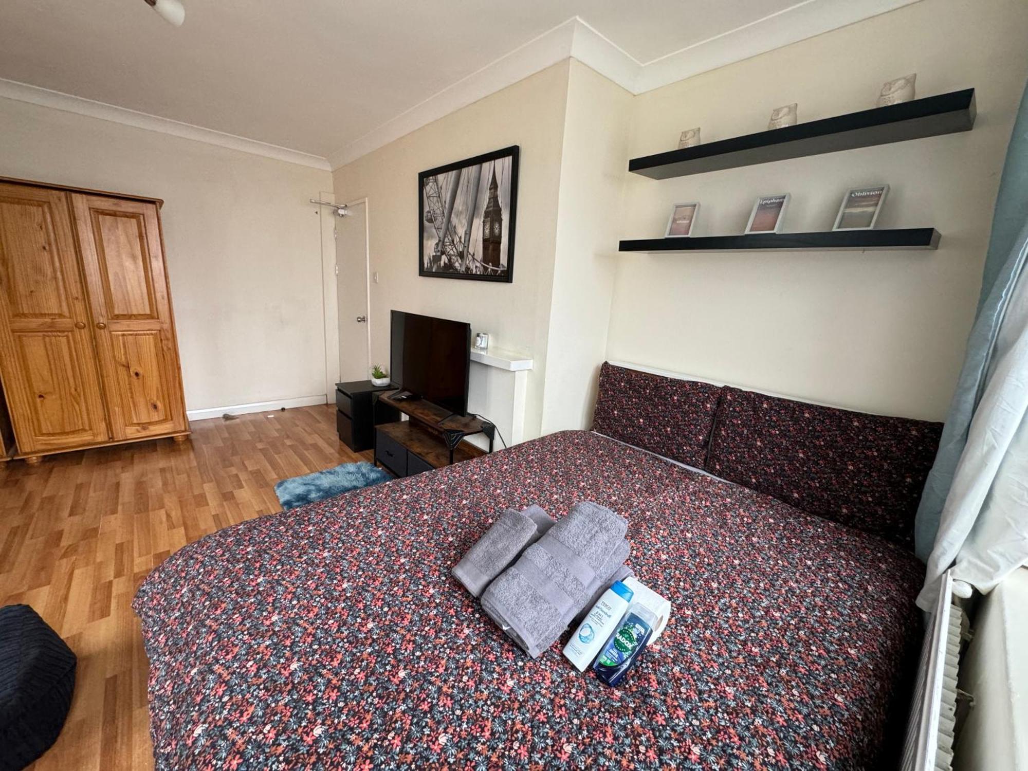 Huge And Affordable 3 Bedroom Flat In Hammersmith For 7 People With Welcome Breakfast London Luaran gambar